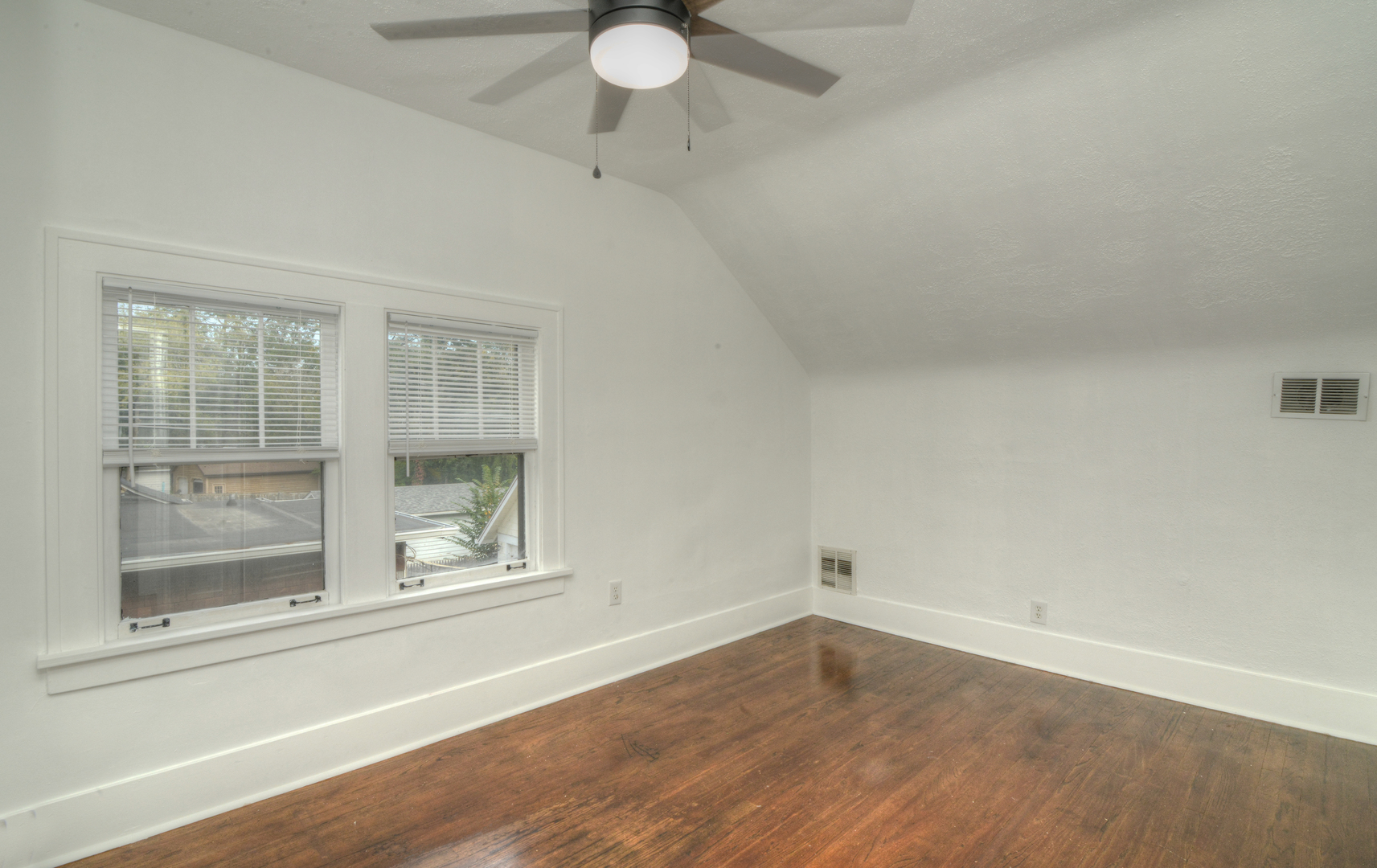 724 S 5th Street