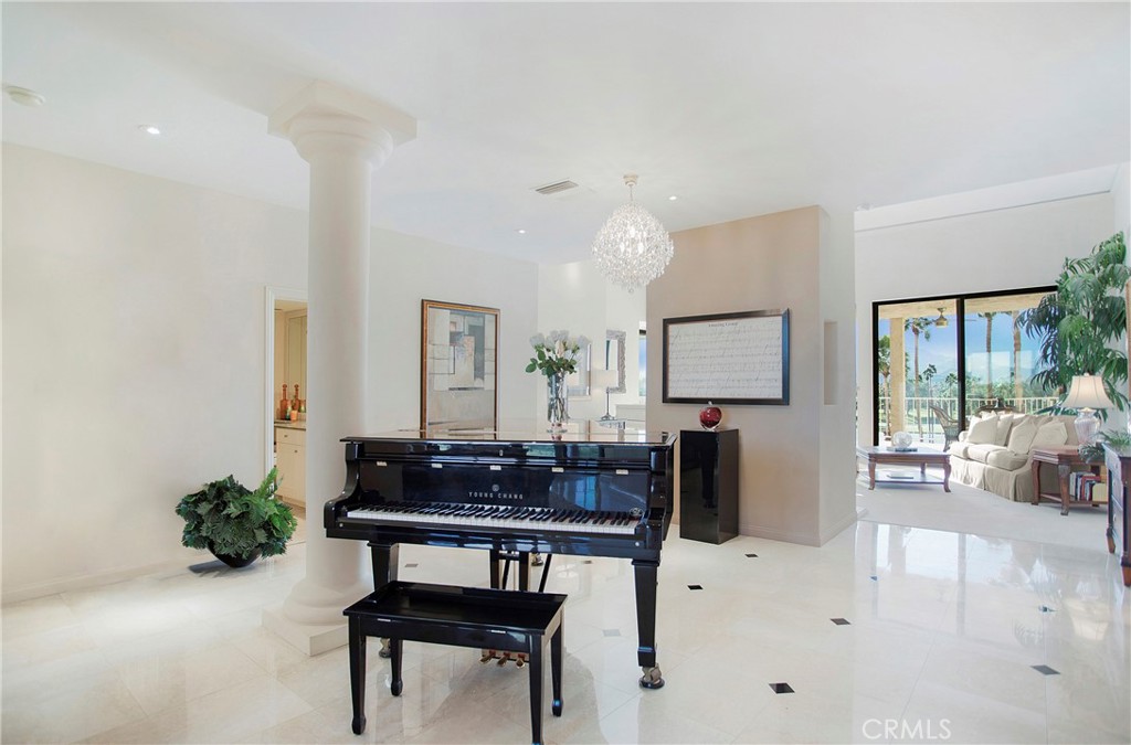 910 Island Drive 506