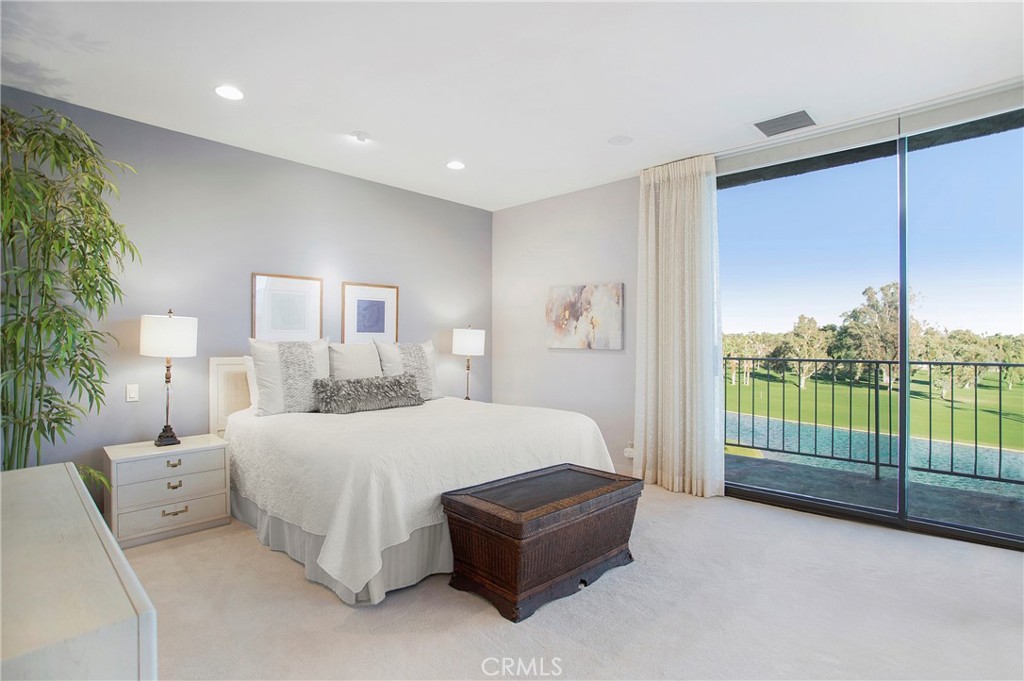 910 Island Drive 506