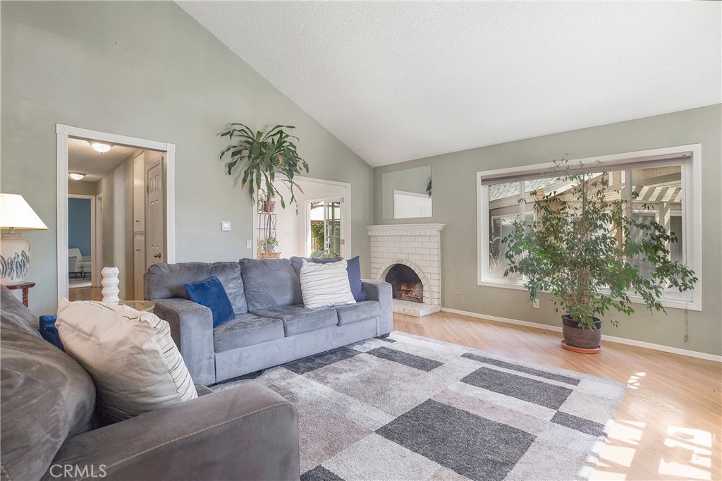 25936 Robin Circle 15