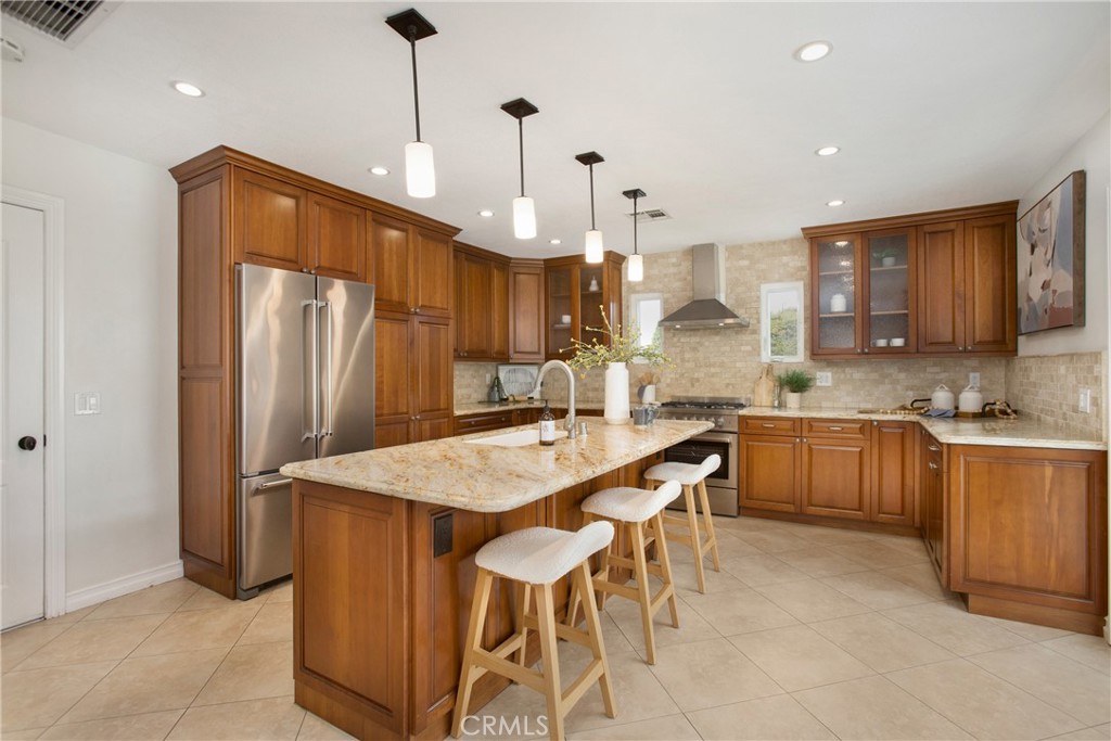 19622 Crestknoll Drive