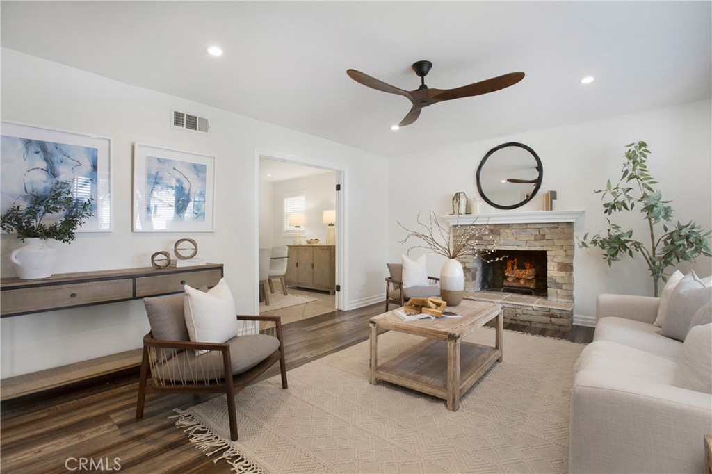 19622 Crestknoll Drive