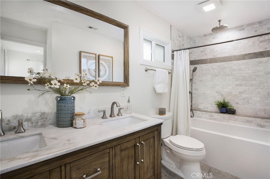 19622 Crestknoll Drive