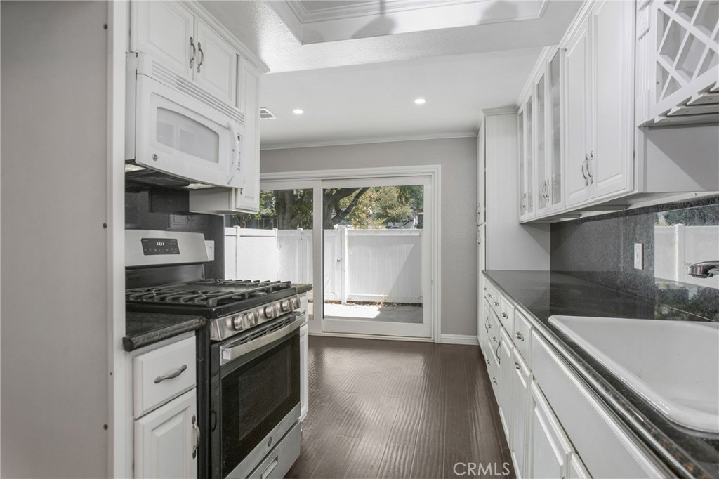6443 Shady Lawn Drive 3
