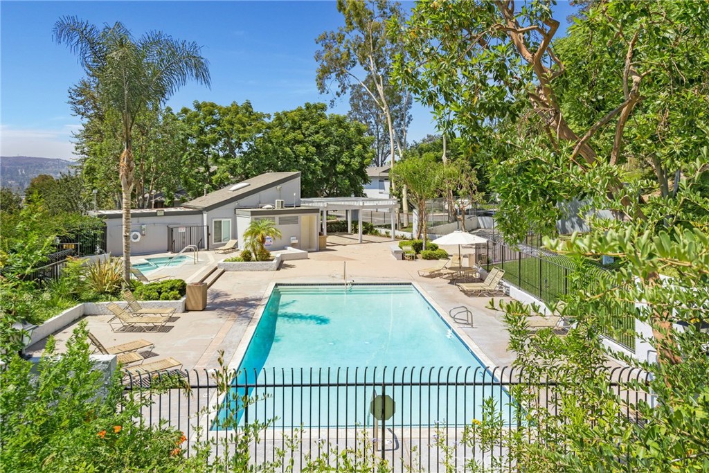 6443 Shady Lawn Drive 3