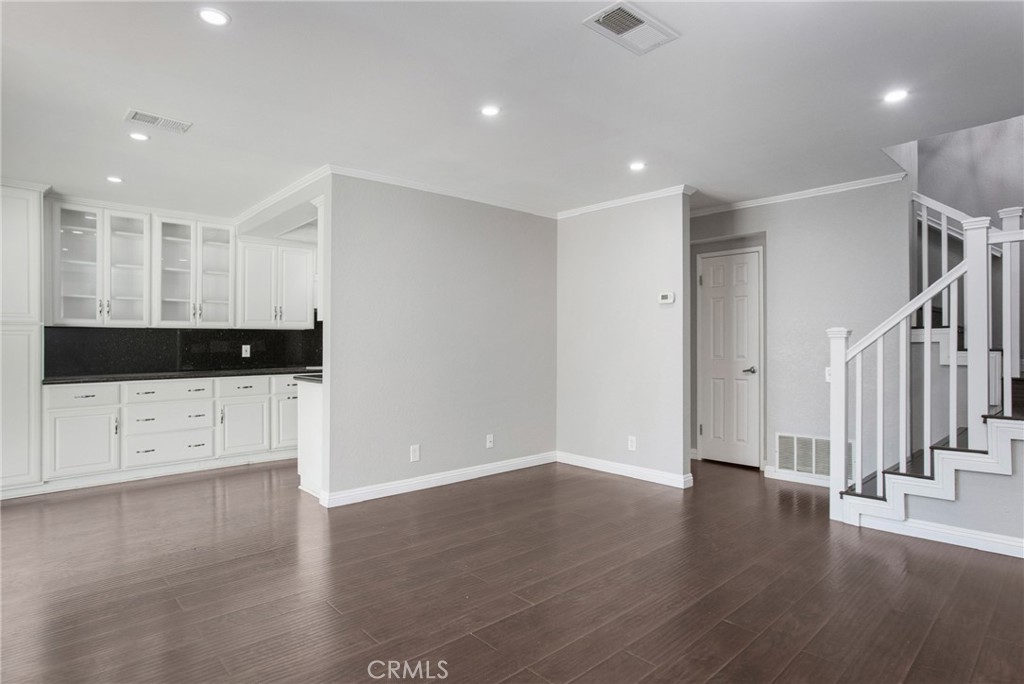6443 Shady Lawn Drive 3
