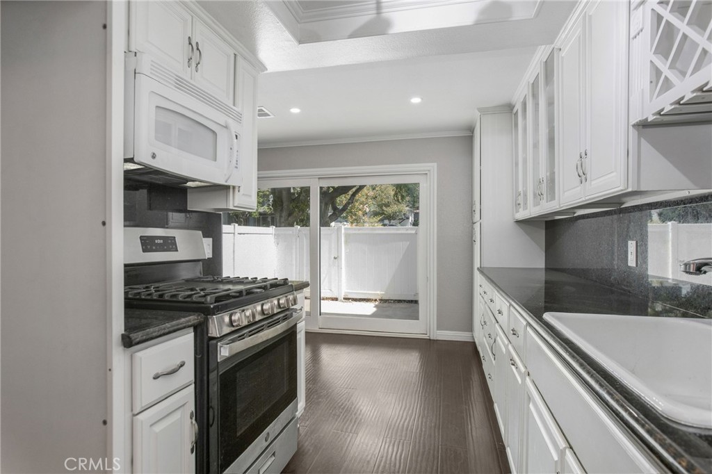 6443 Shady Lawn Drive 3