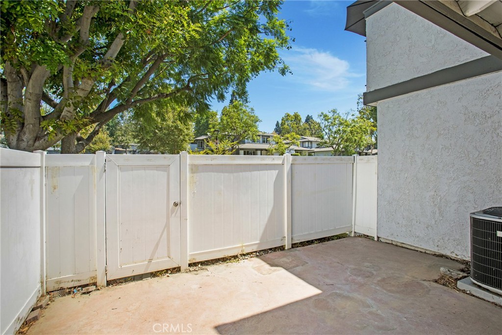 6443 Shady Lawn Drive 3