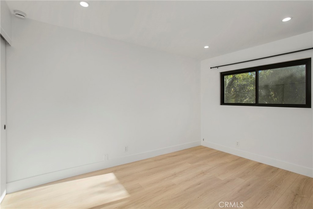 33781 Silver Lantern Street