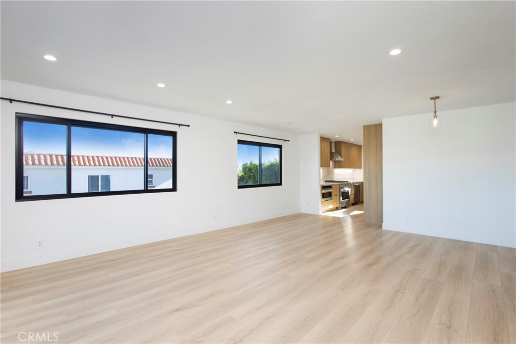 33781 Silver Lantern Street