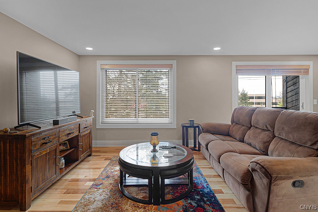 6 Sherman Oaks Drive