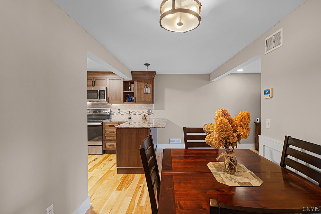 6 Sherman Oaks Drive