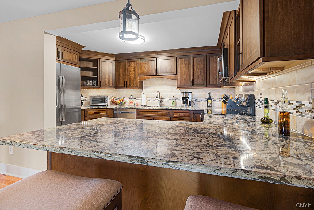 6 Sherman Oaks Drive