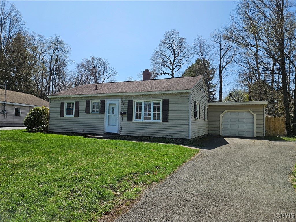 81 Oakdale Ave S