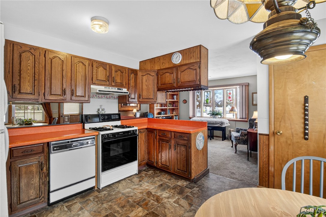 8311 Greenview Dr