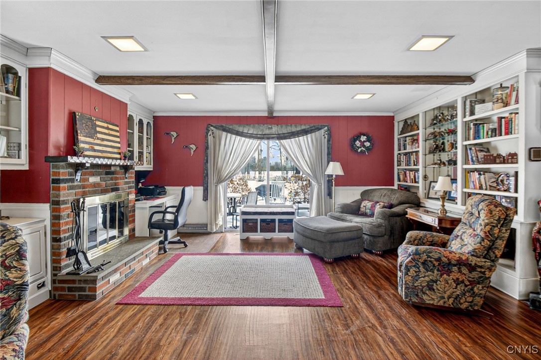 8311 Greenview Dr