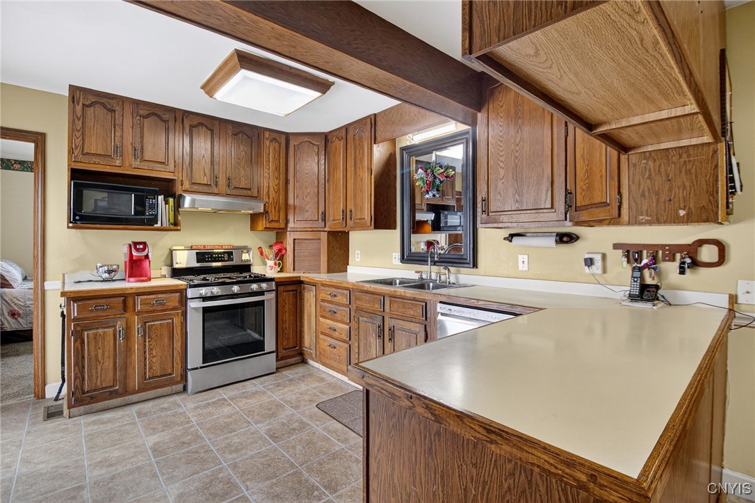 8311 Greenview Dr