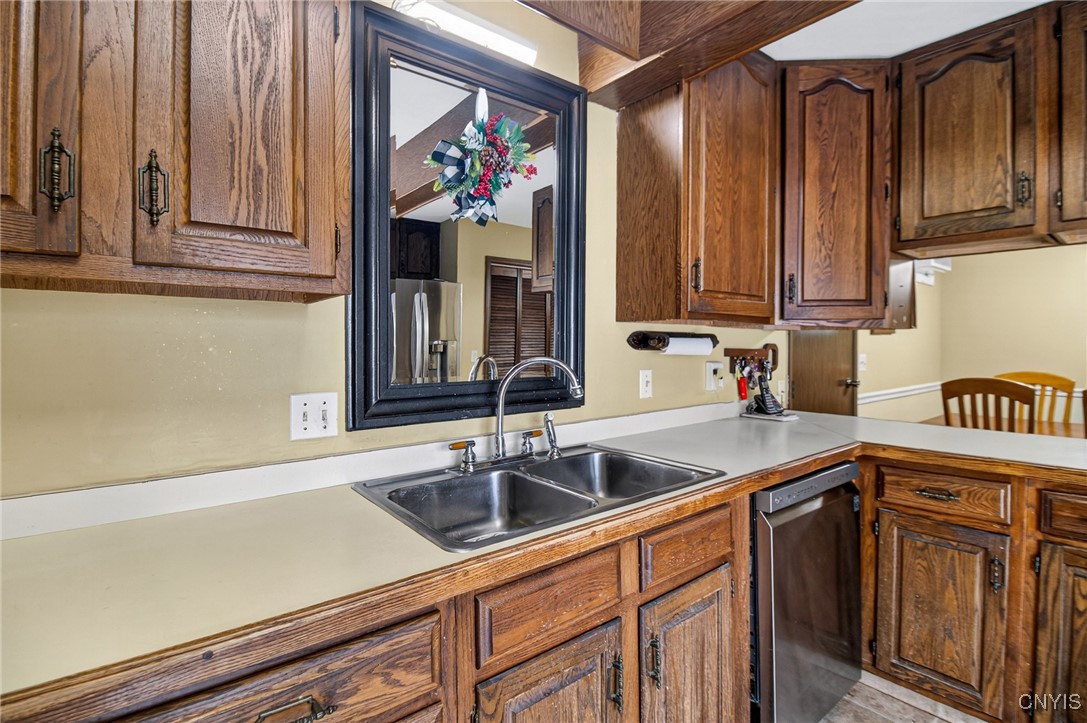 8311 Greenview Dr