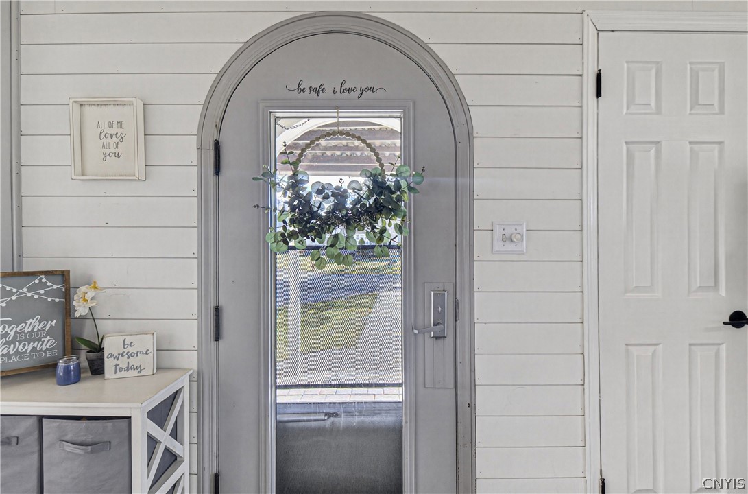 8 Crescent Drive