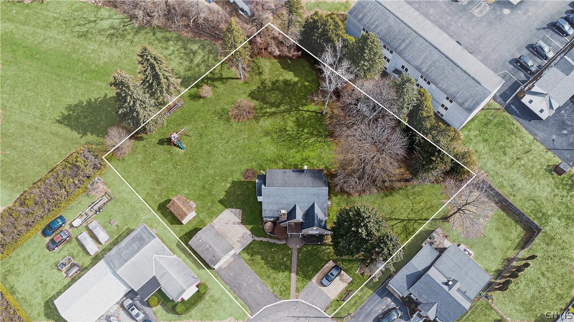 8 Crescent Drive