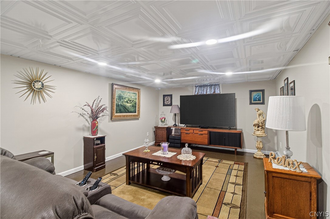 109 Cross St