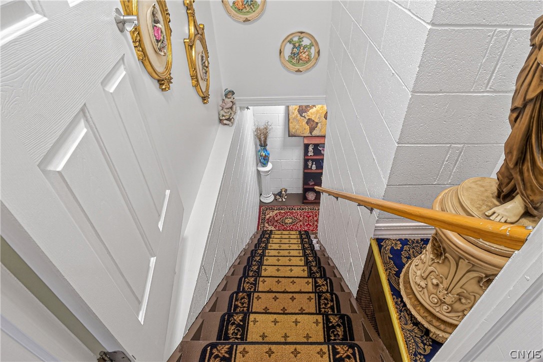 109 Cross St
