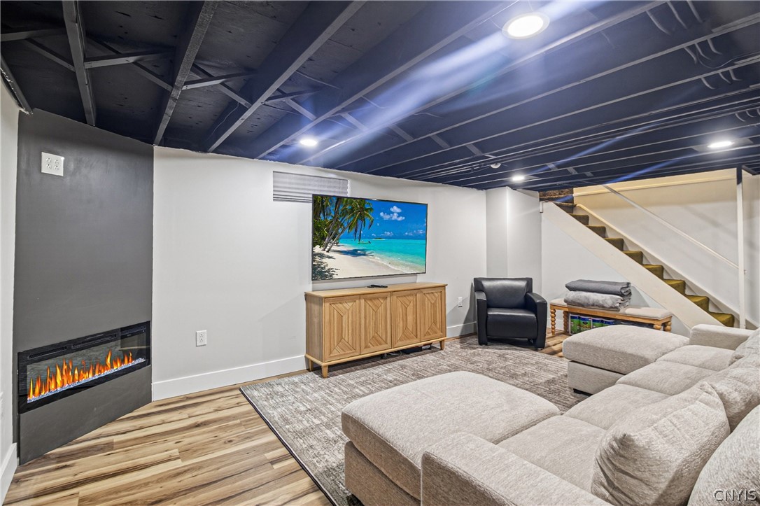 308 Washington Dr