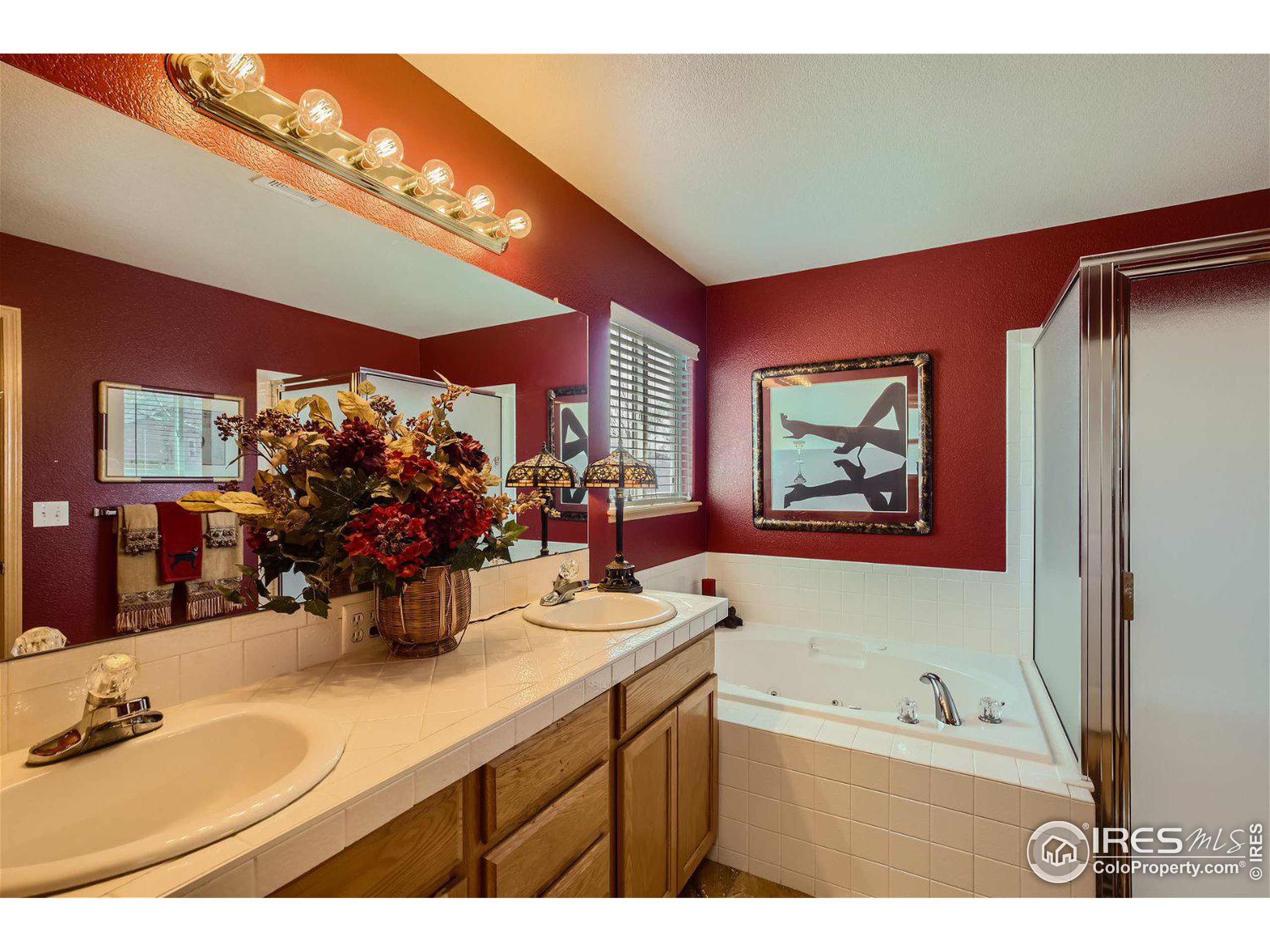 606 Blue Azurite Ave