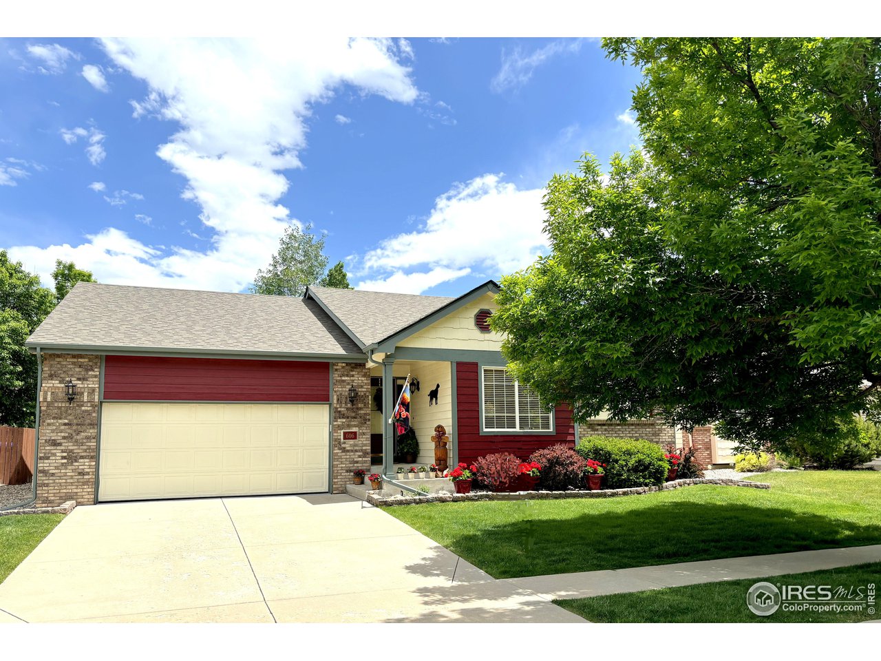 606 Blue Azurite Ave