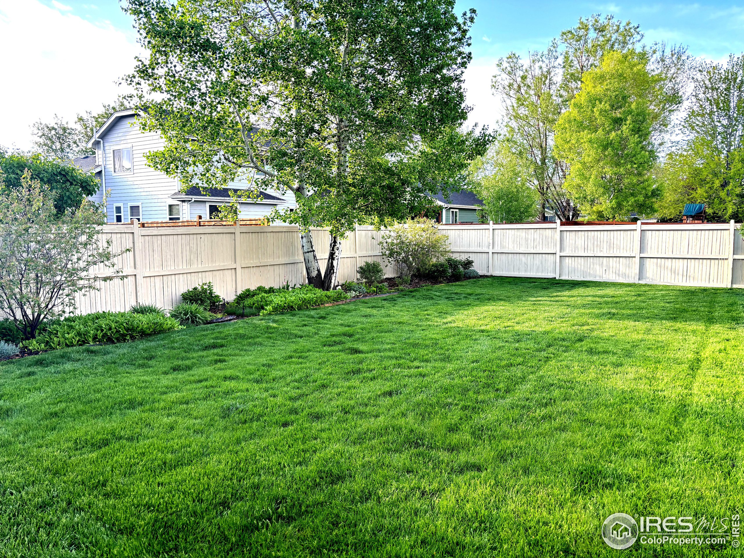 606 Blue Azurite Ave