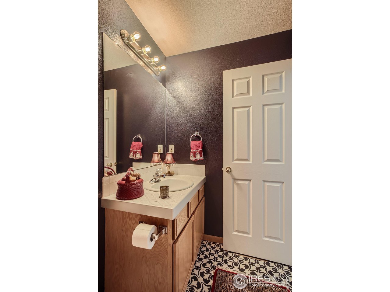 606 Blue Azurite Ave