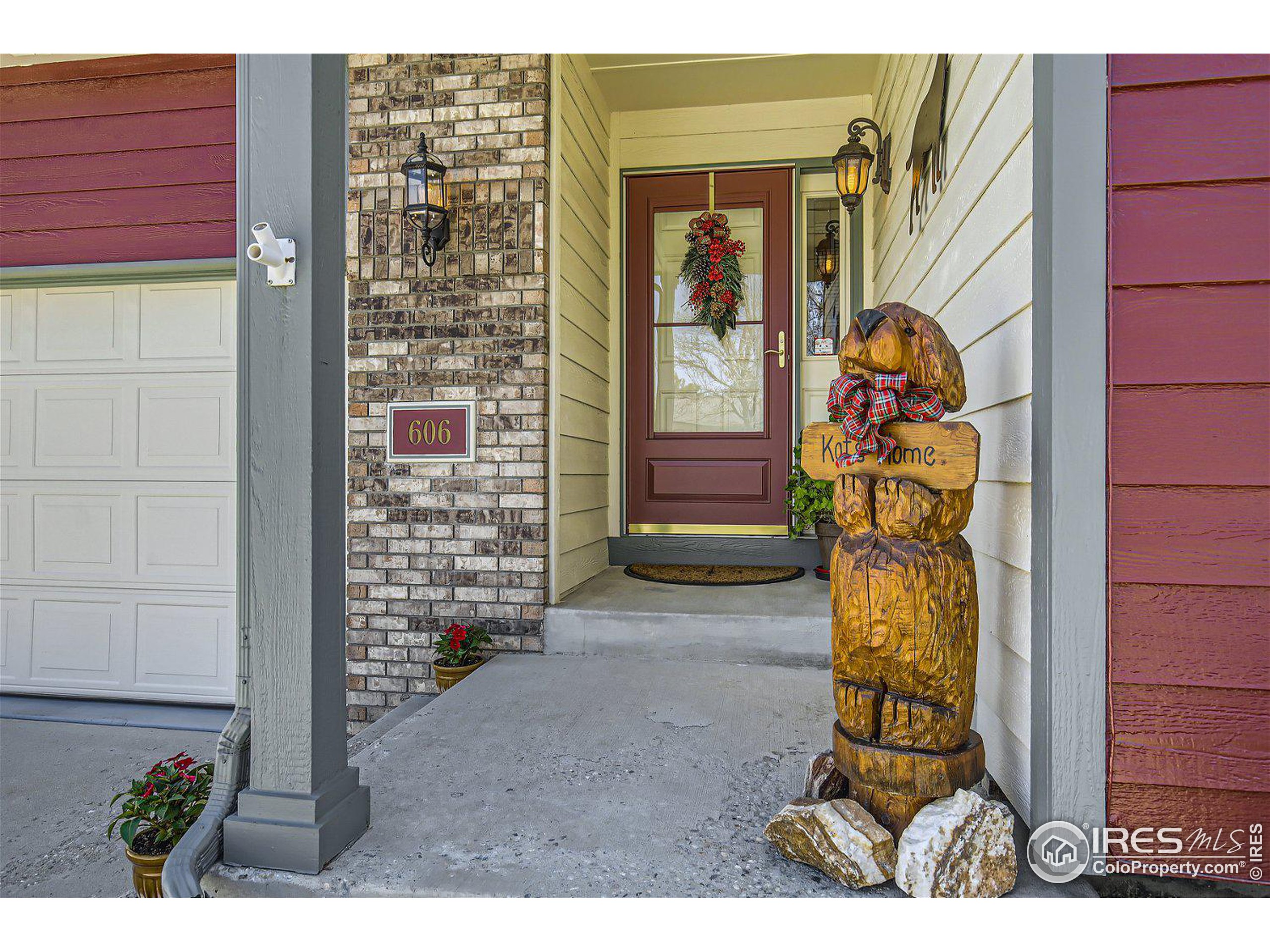 606 Blue Azurite Ave