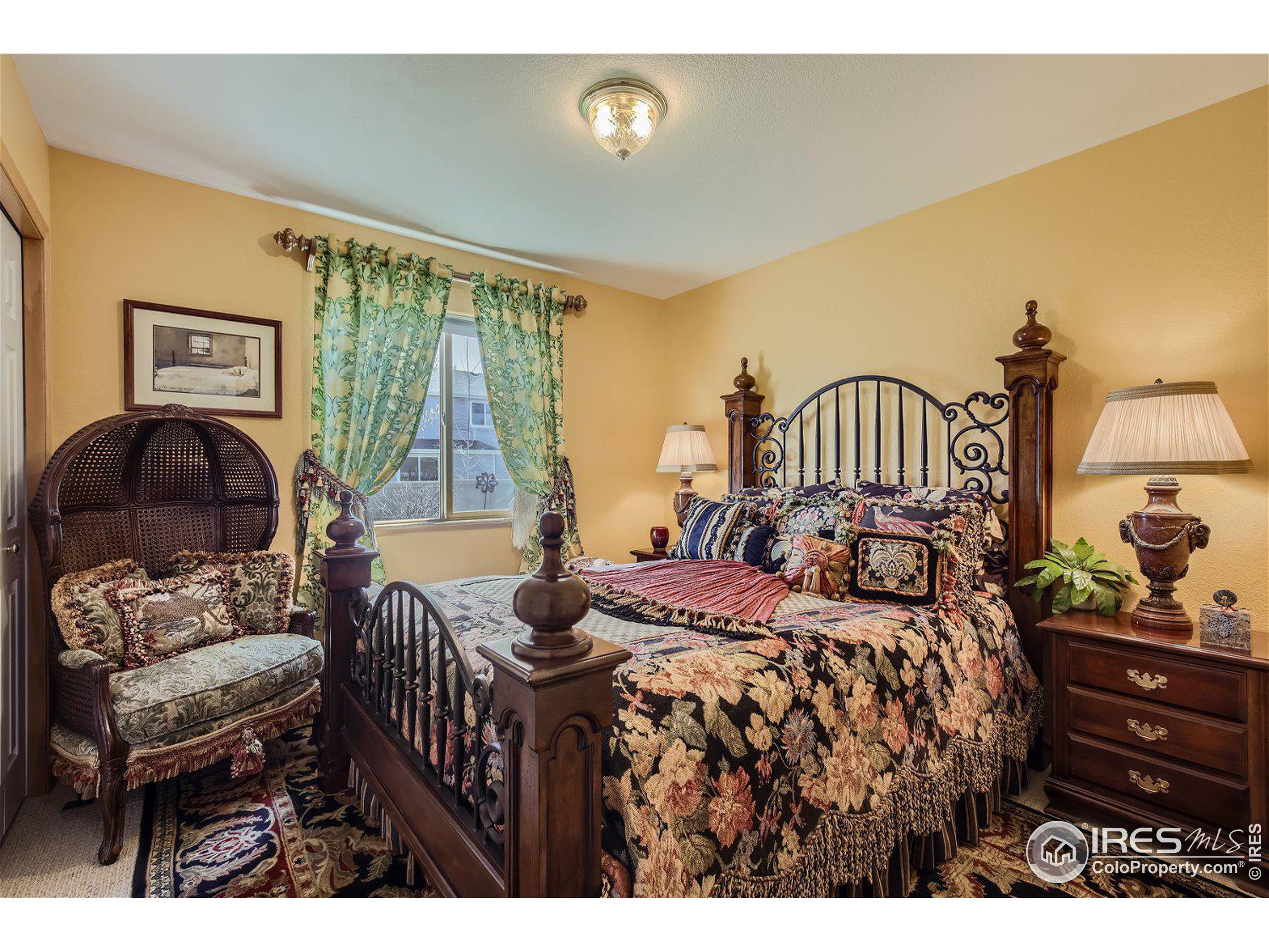 606 Blue Azurite Ave