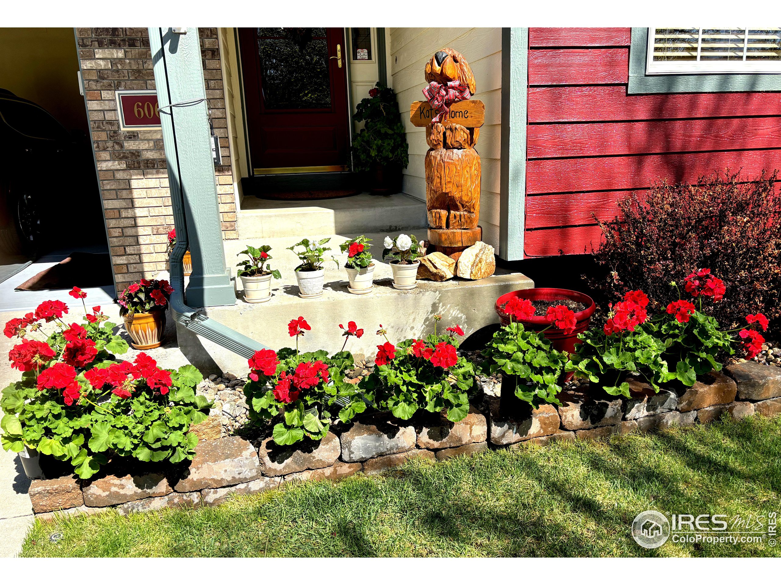 606 Blue Azurite Ave