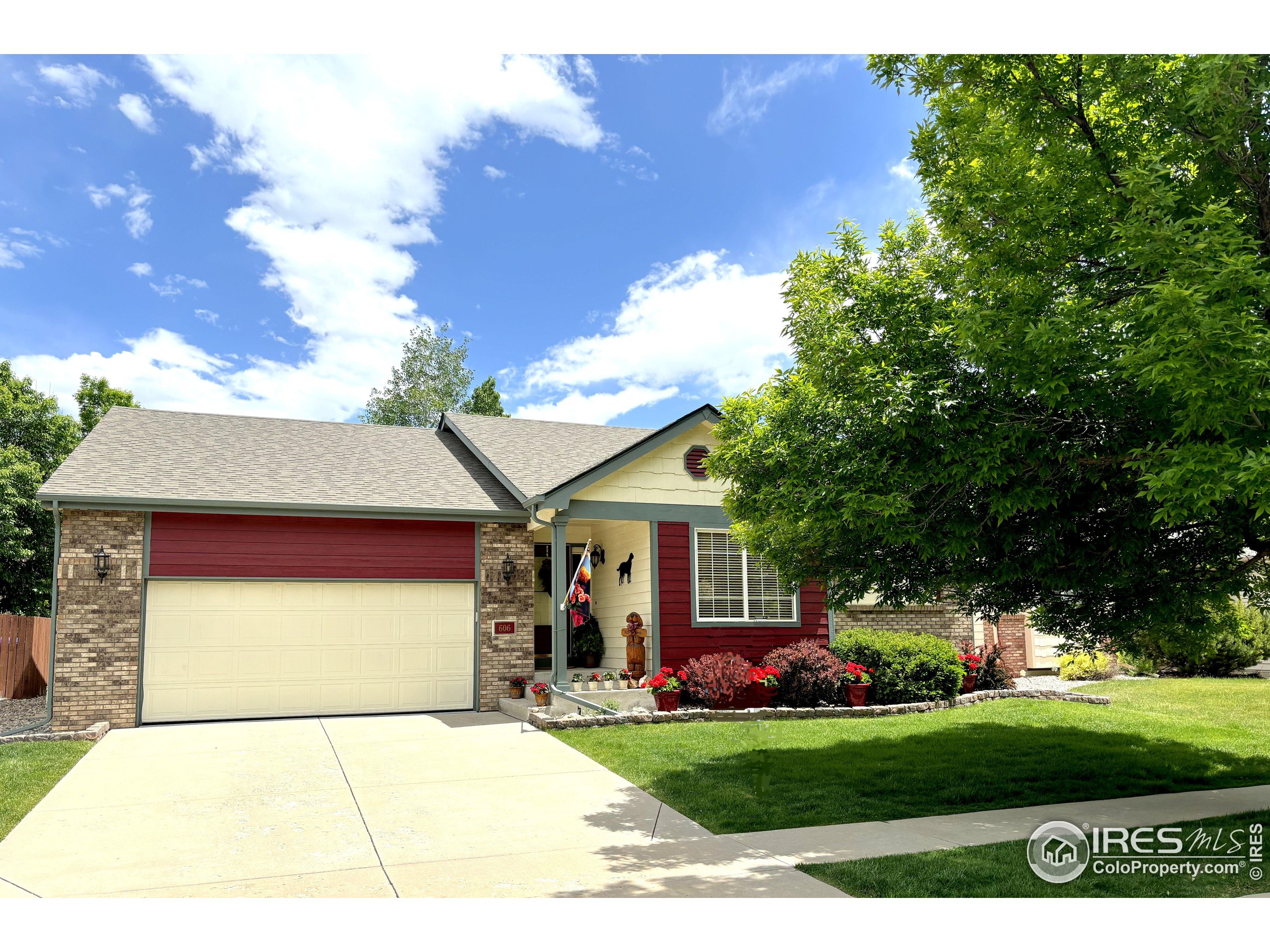 606 Blue Azurite Ave