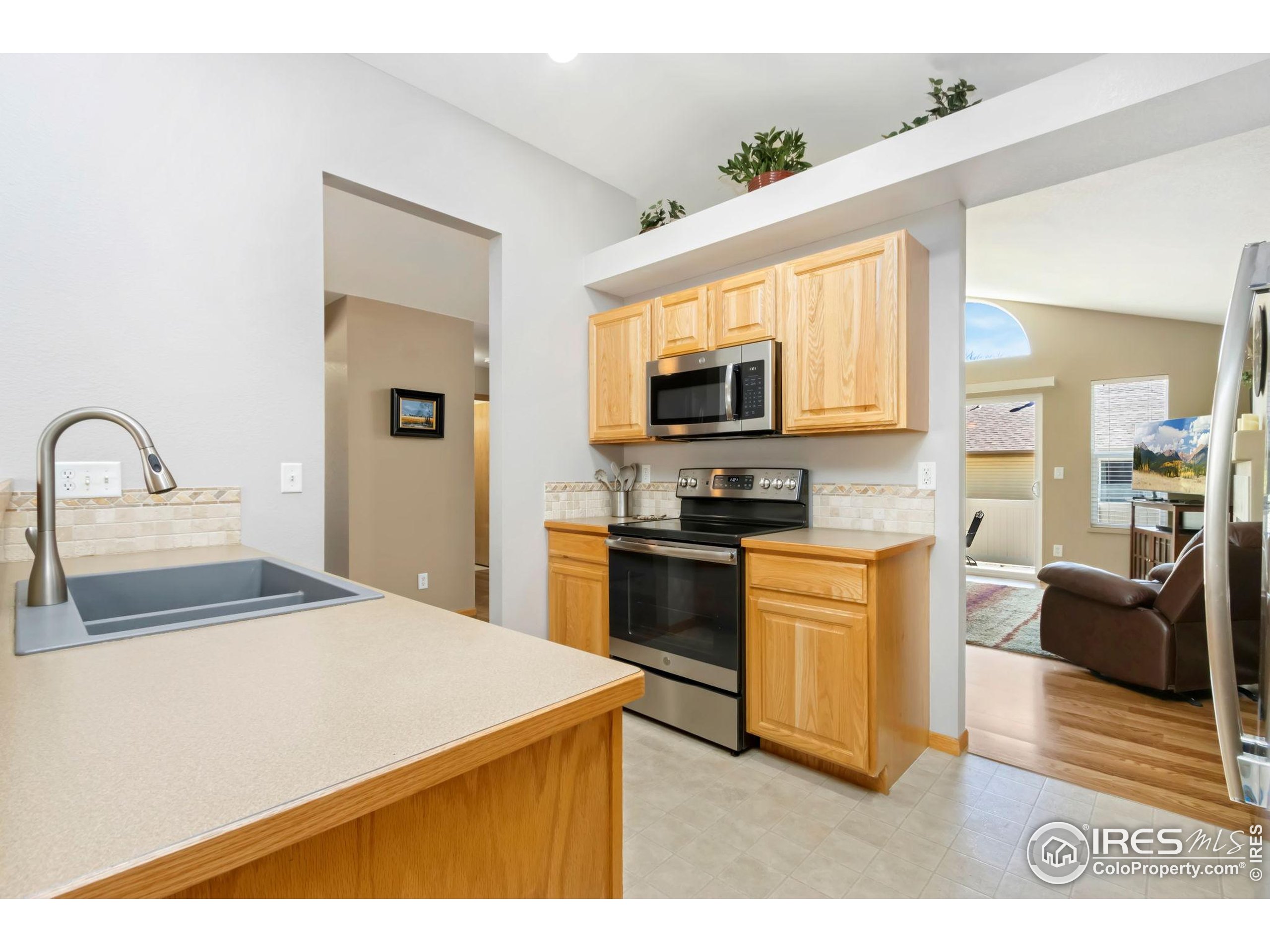 4062 Newbury Ct