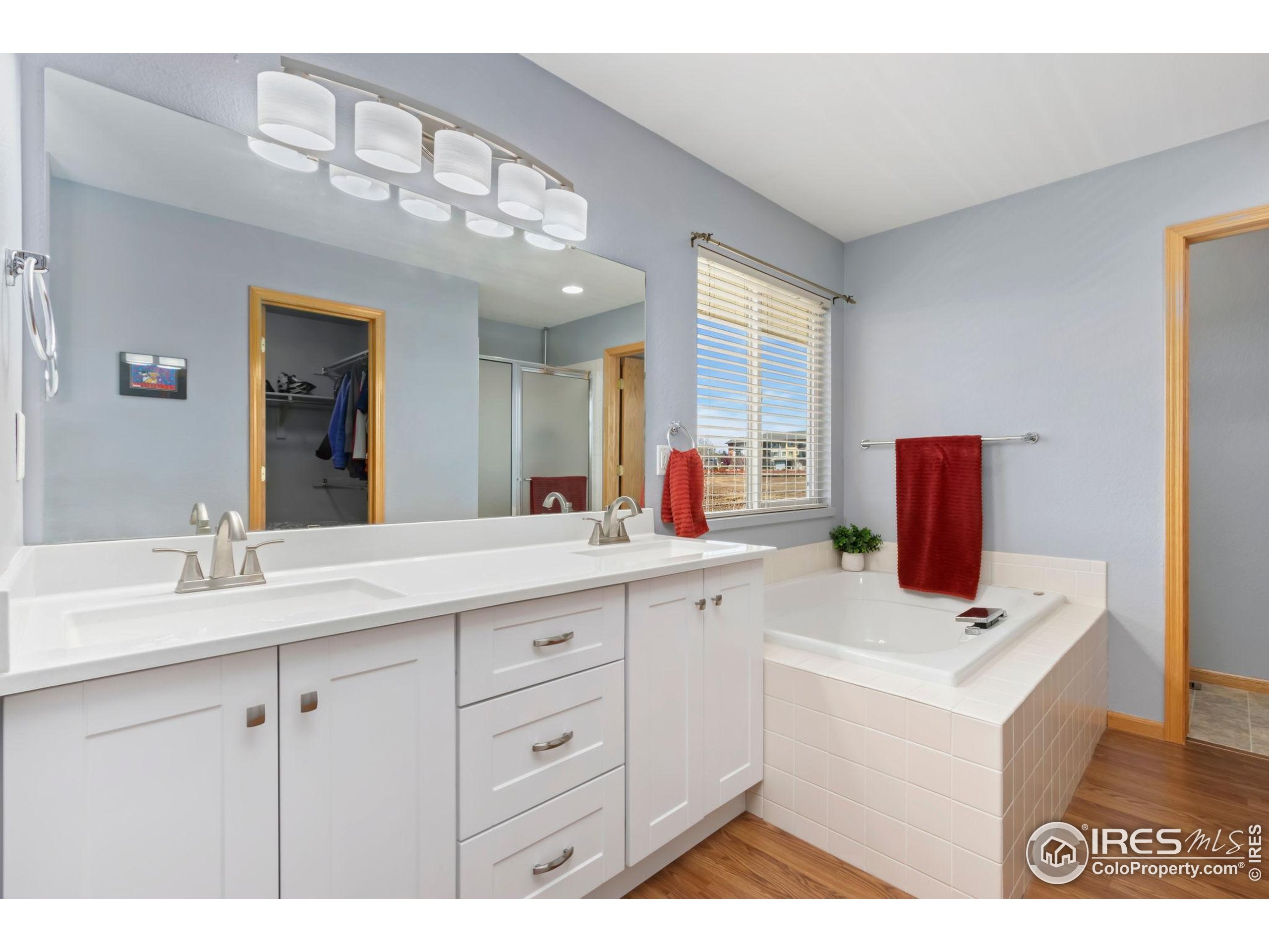 4062 Newbury Ct