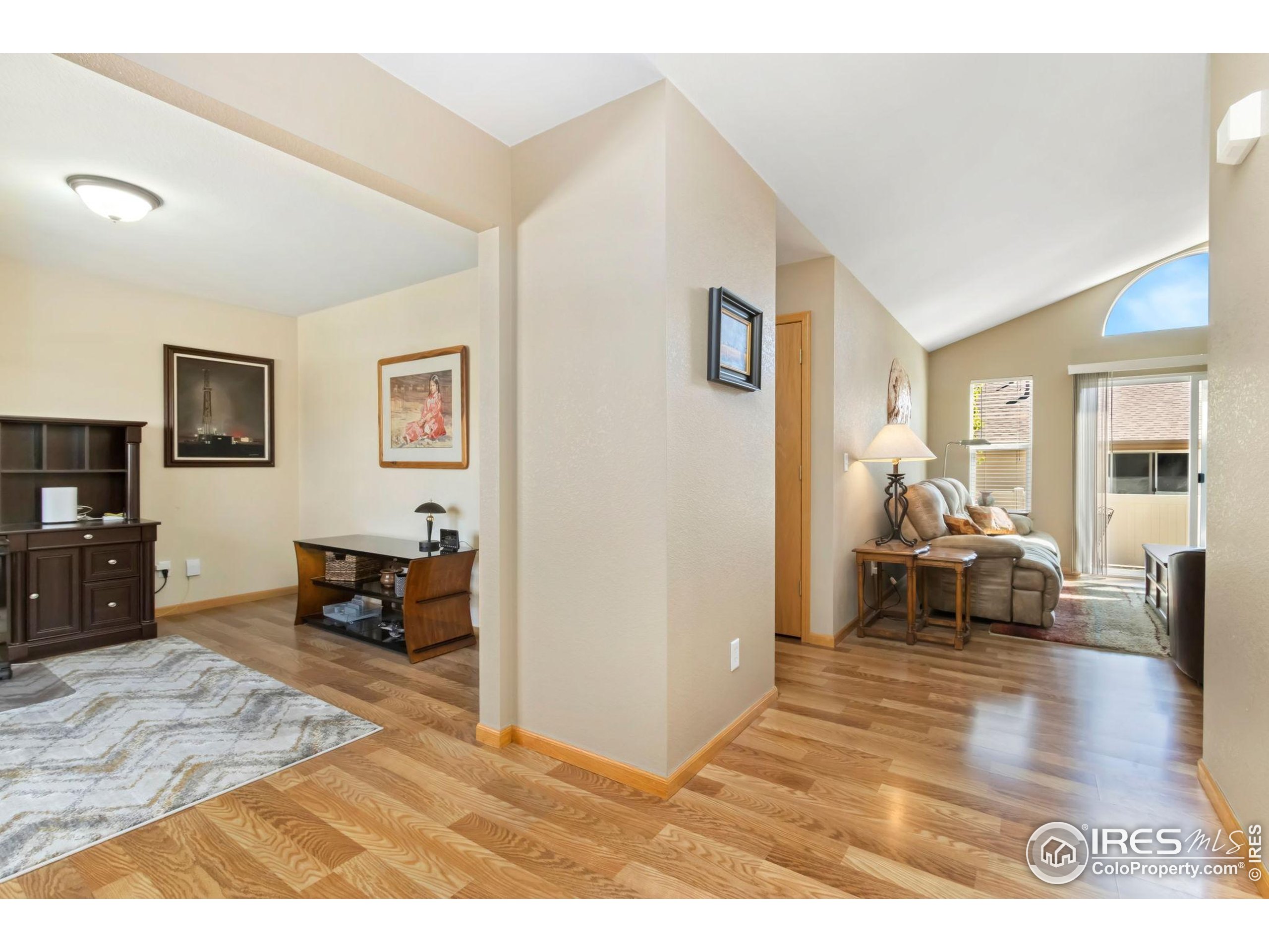 4062 Newbury Ct