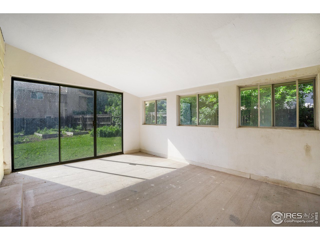 907 Rocky Mountain Way