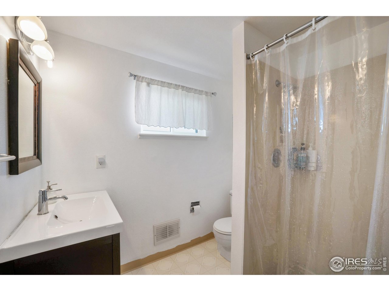 907 Rocky Mountain Way