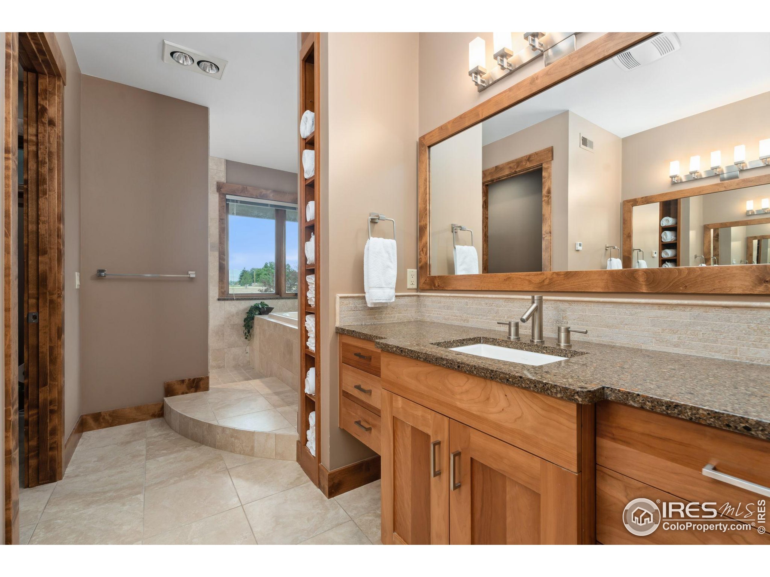 7687 Golden Prairie Ct