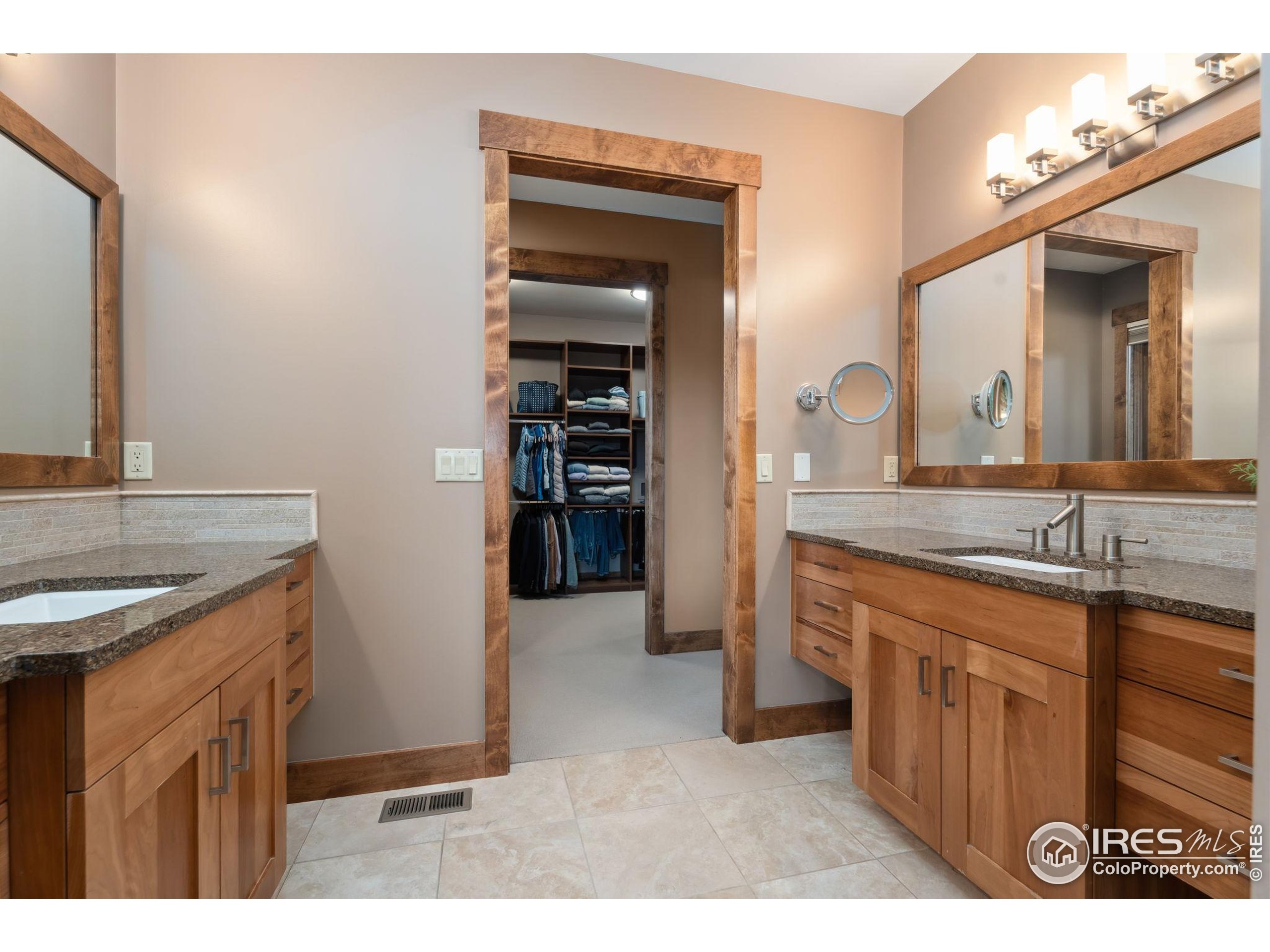 7687 Golden Prairie Ct