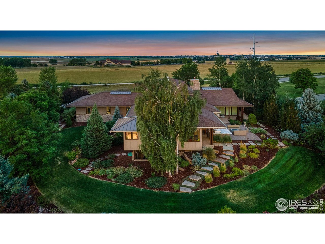 7687 Golden Prairie Ct