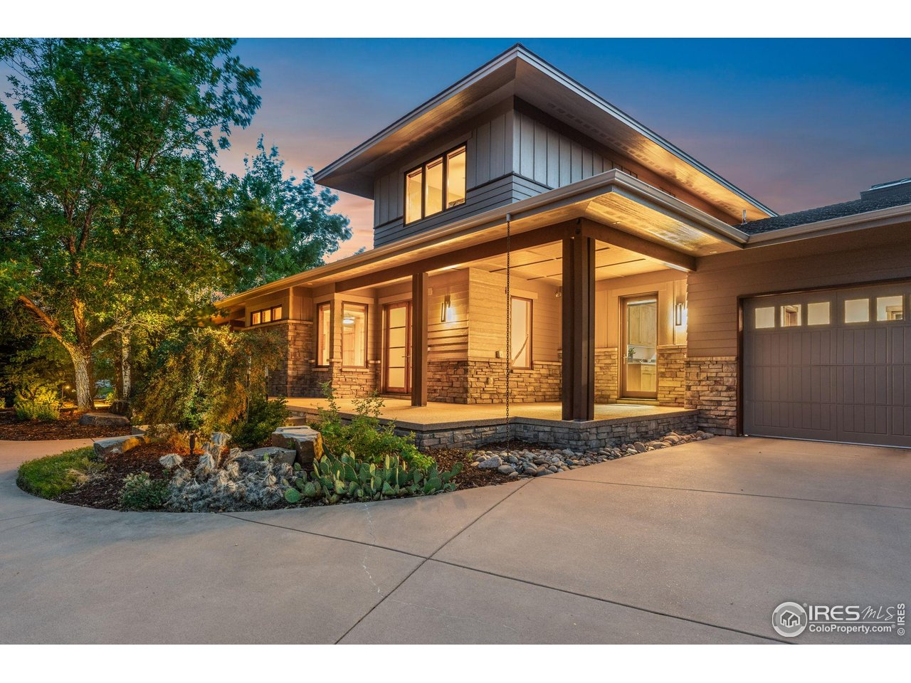 7687 Golden Prairie Ct