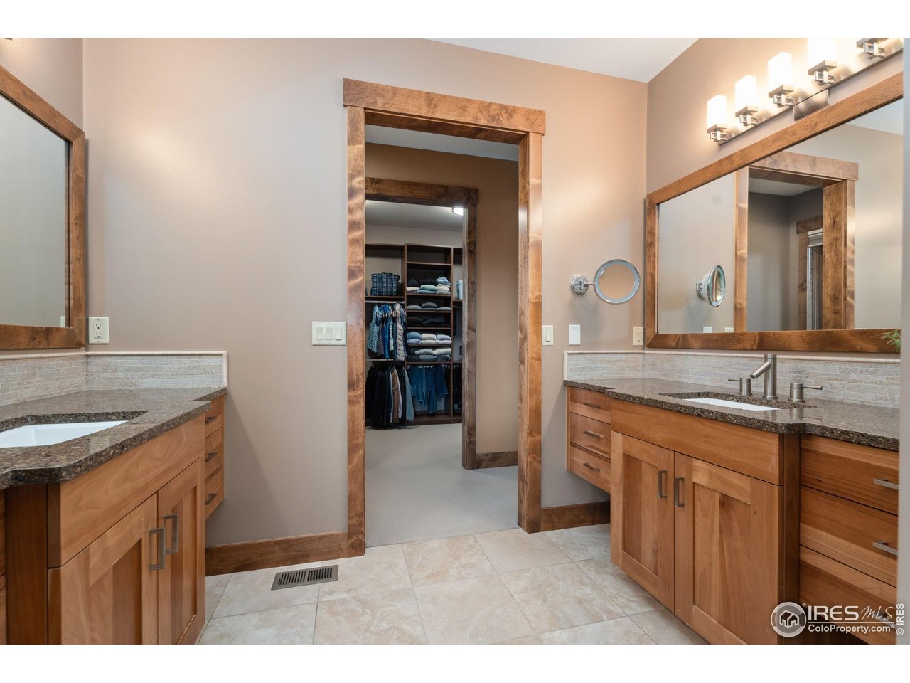 7687 Golden Prairie Ct