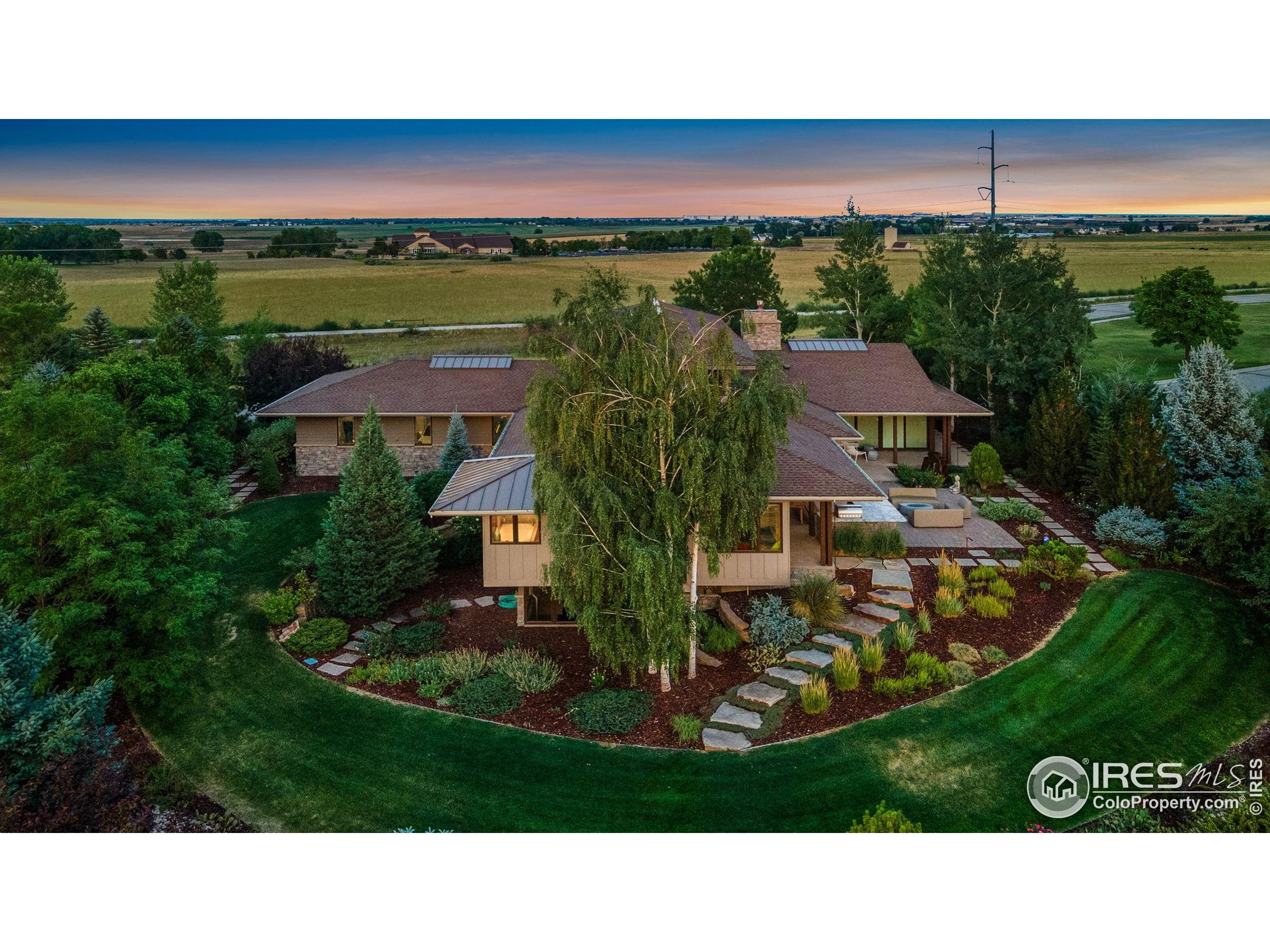 7687 Golden Prairie Ct