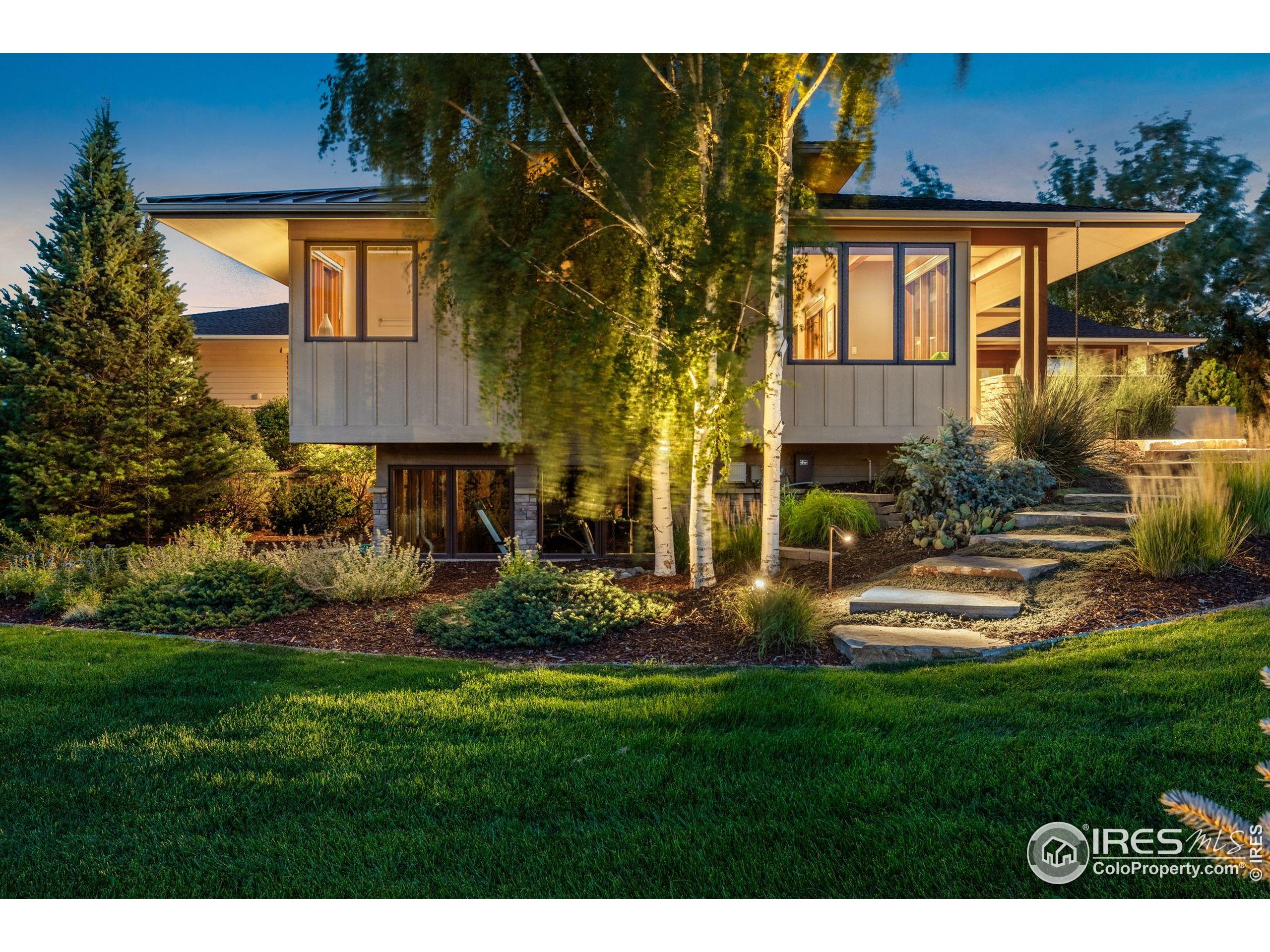 7687 Golden Prairie Ct