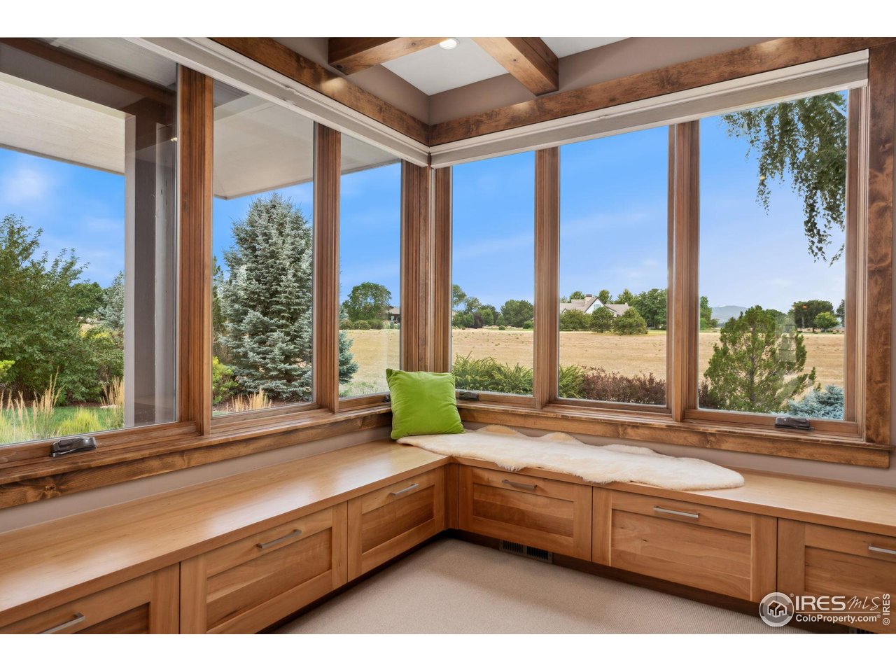 7687 Golden Prairie Ct