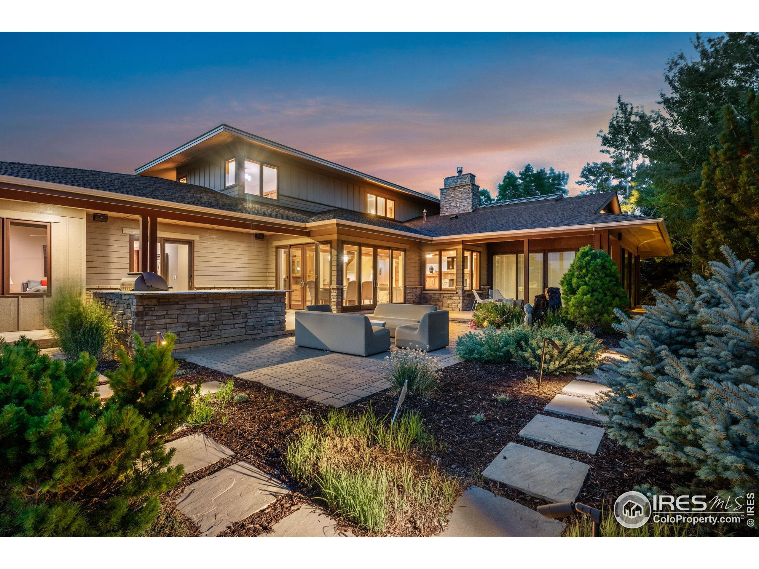 7687 Golden Prairie Ct