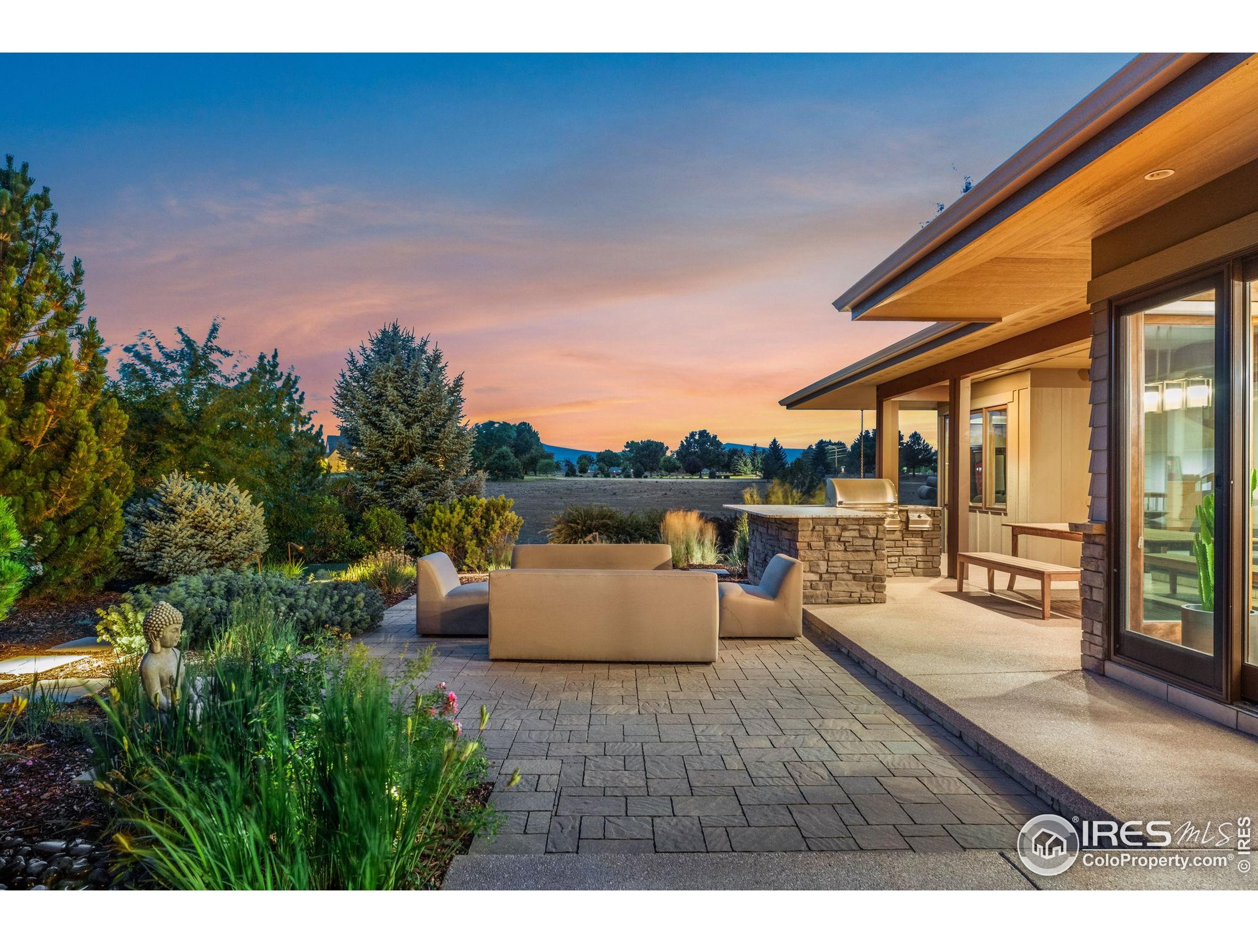 7687 Golden Prairie Ct